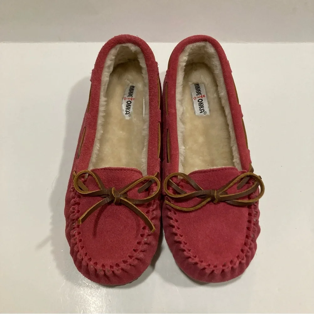 Minnetonka pink slippers